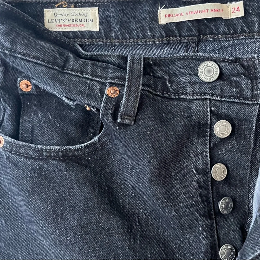Levi’s Straight Ankle Women’s Jeans - Picture 2 of 6